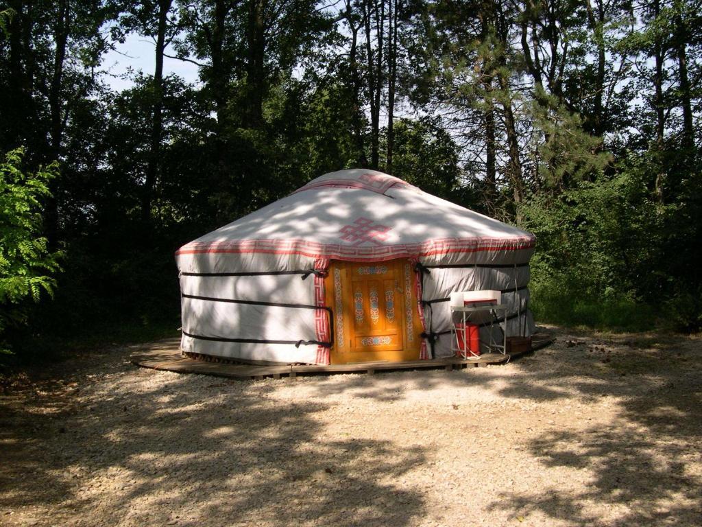 Camping De La Croix D'Arles Bourg  Habitación foto