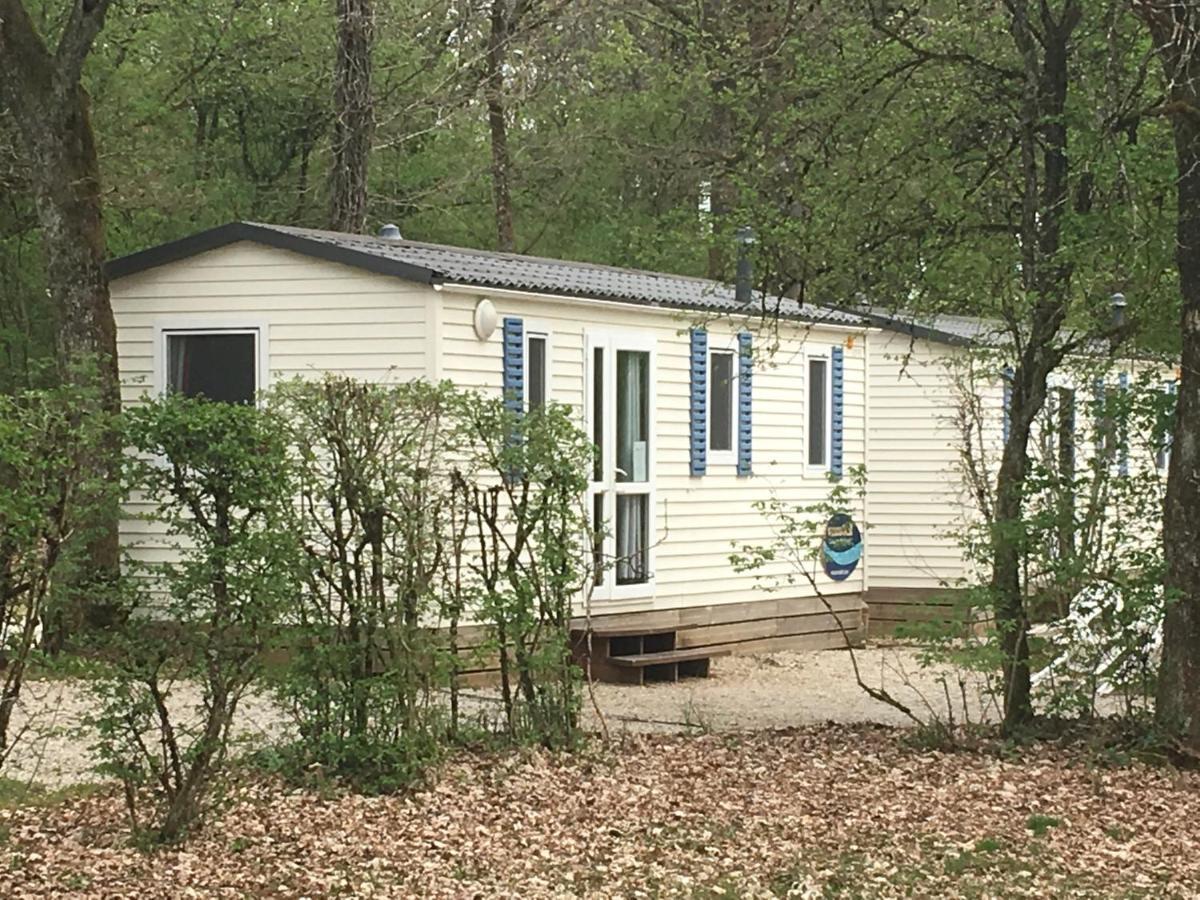 Camping De La Croix D'Arles Bourg  Exterior foto