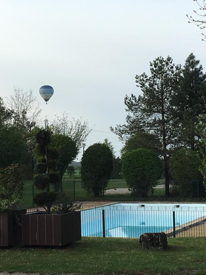 Camping De La Croix D'Arles Bourg  Exterior foto